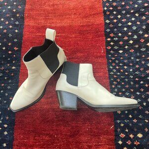 Everlane Cream Western Ankle Boots (Size 9)